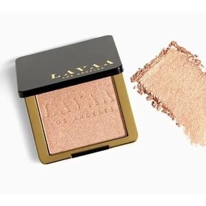 Lavaa Beauty Grand Glow Illuminator Pressed Highlighter Powder NIB ~ GOLD 3.5g